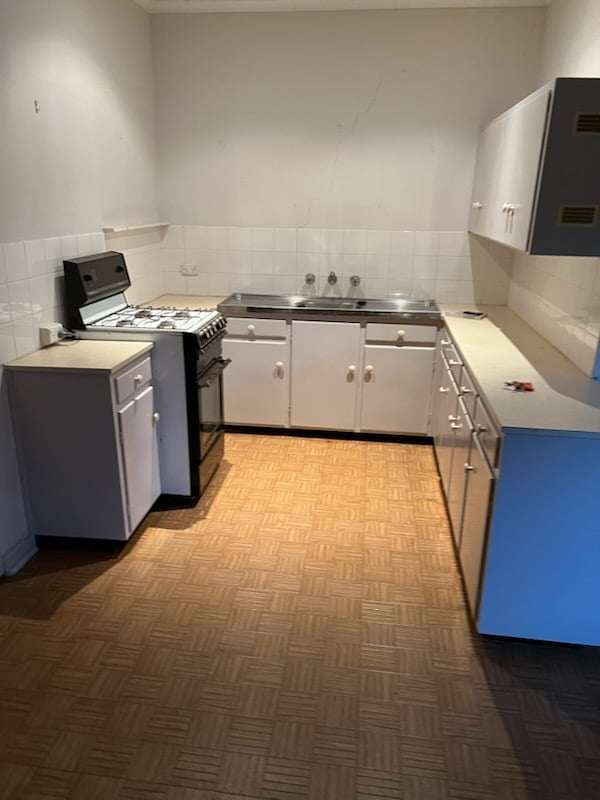 Kitchen appliance removal in Adelaide (during) Kitchen appliance removal in Adelaide (during)